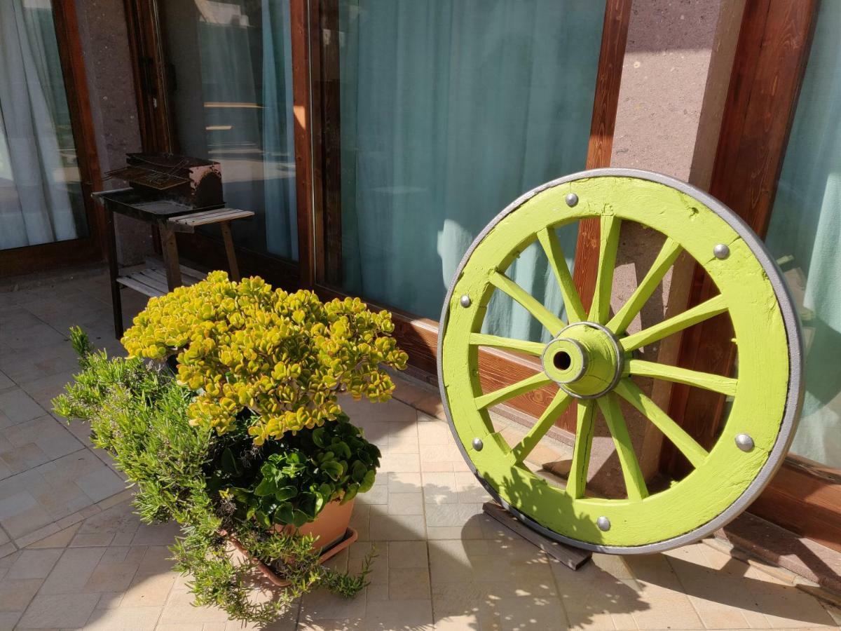 Casa Pinella Villa Villamassargia Luaran gambar